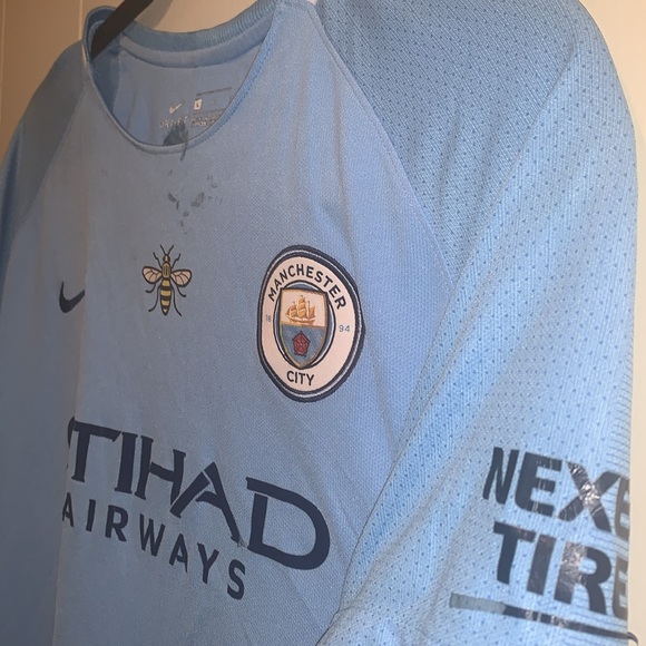 Manchester City 17/18 Champions Jersey - Picture 3 of 5